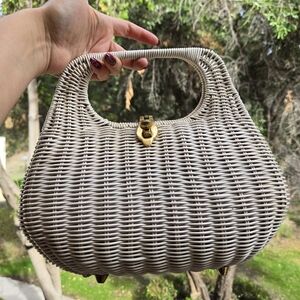Vintage Koret Style White Wicker Rattan Handbag Gold Tone Clasp Top Handle Purse
